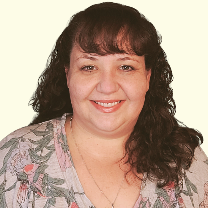 5_Jennifer McFarland - headshote